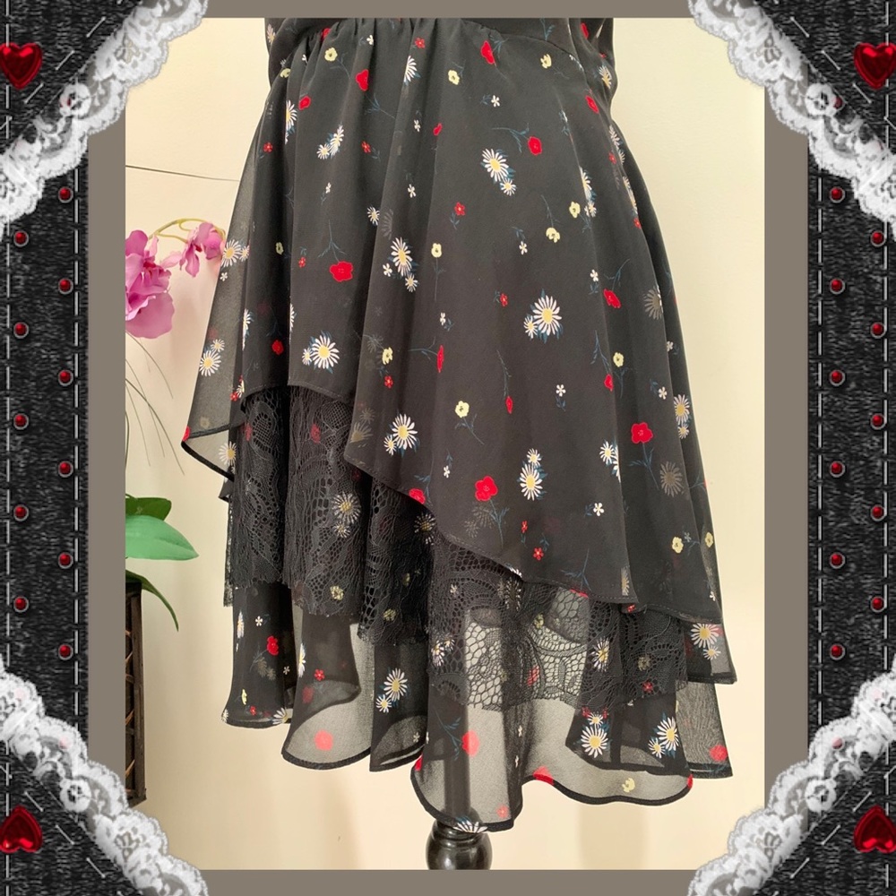 BCBGeneration Lace Inserted Ruffle Floral Dress - Picture 7 of 11